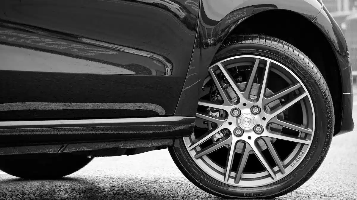 Choisir le bon pneu : tout ce que vous devez savoir sur les pneus XL et les pneus normaux
